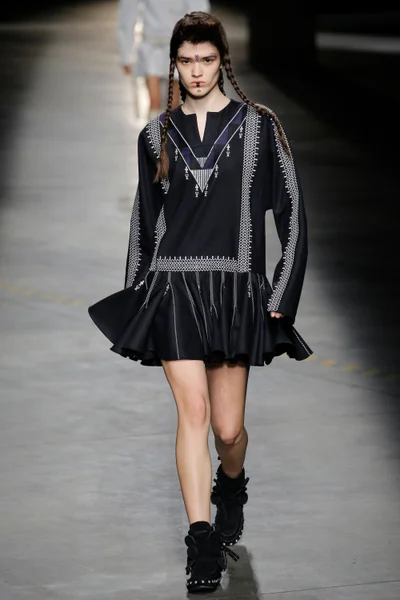 Look 2